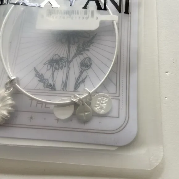 Alex and Ani 3D DAISY Shiny Silver Bangle Charm Bracelet New W/ Tag & Card - Picture 3 of 5